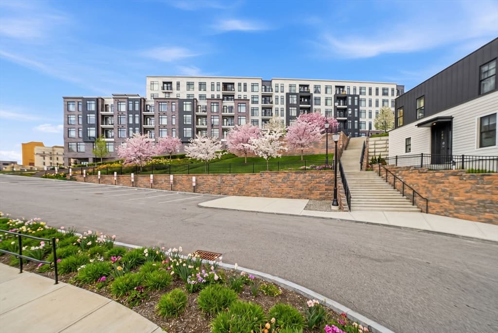 191 Washington St # 711, Boston MA 02135