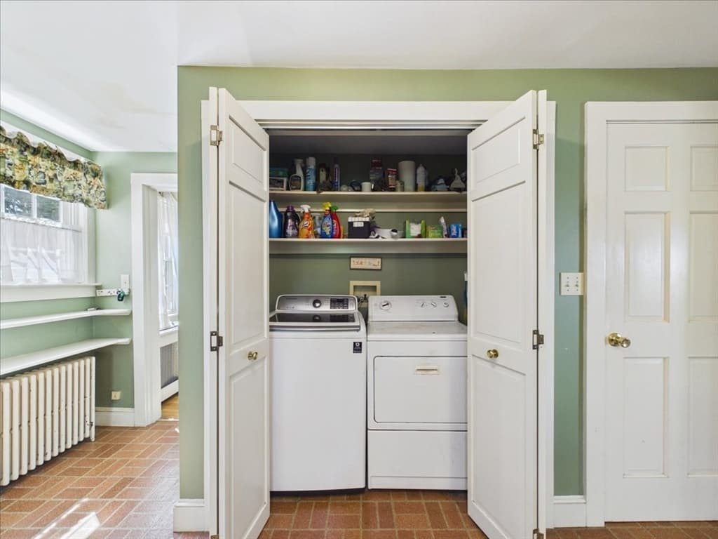 627 S Franklin St, Holbrook MA 02343 photo 6