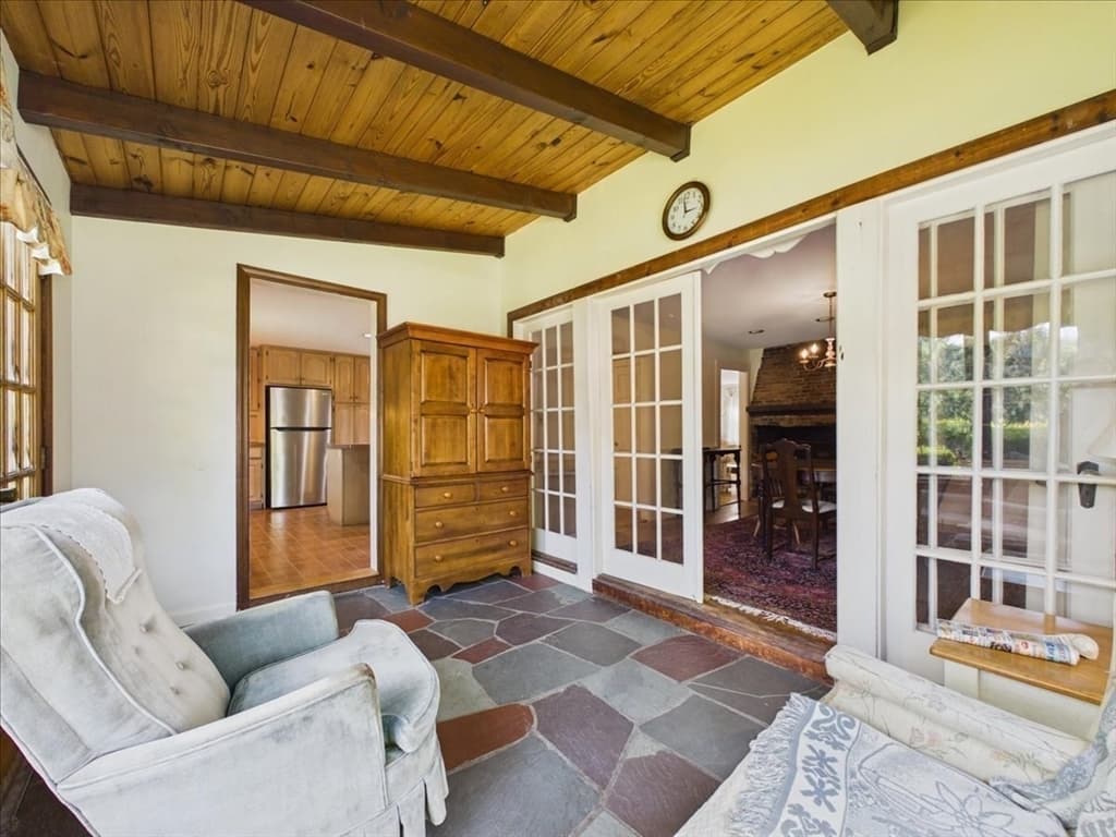 627 S Franklin St, Holbrook MA 02343 photo 12