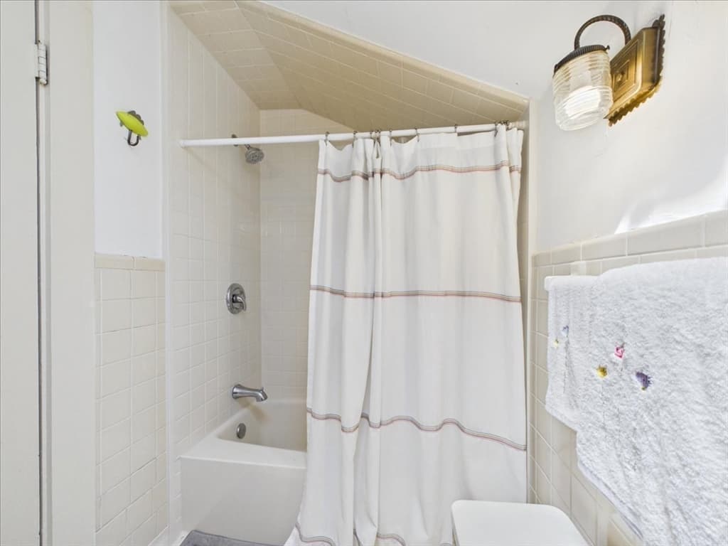 627 S Franklin St, Holbrook MA 02343 photo 31