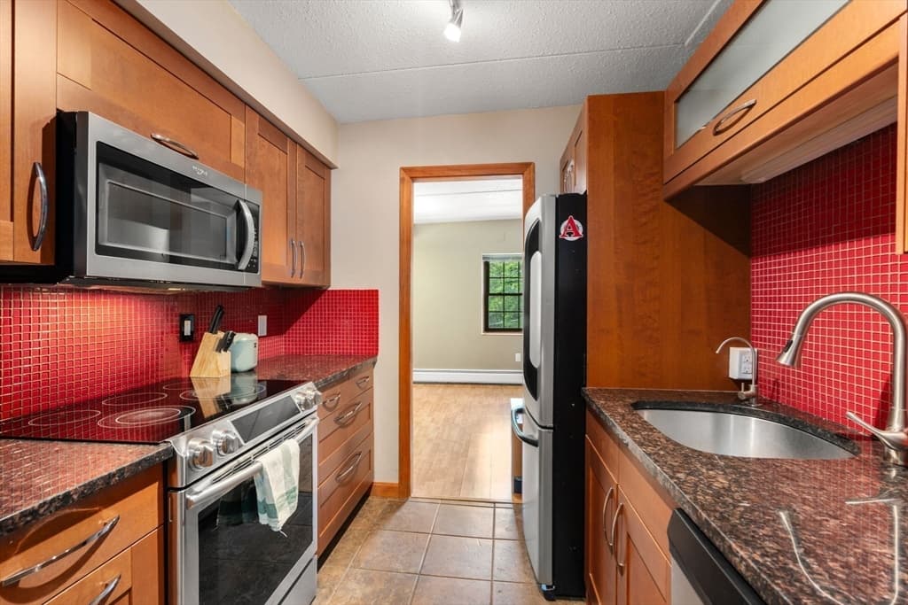 Condominium at 16 Winter St # 48A, Waltham MA 02452, Waltham, photo 6 of 14