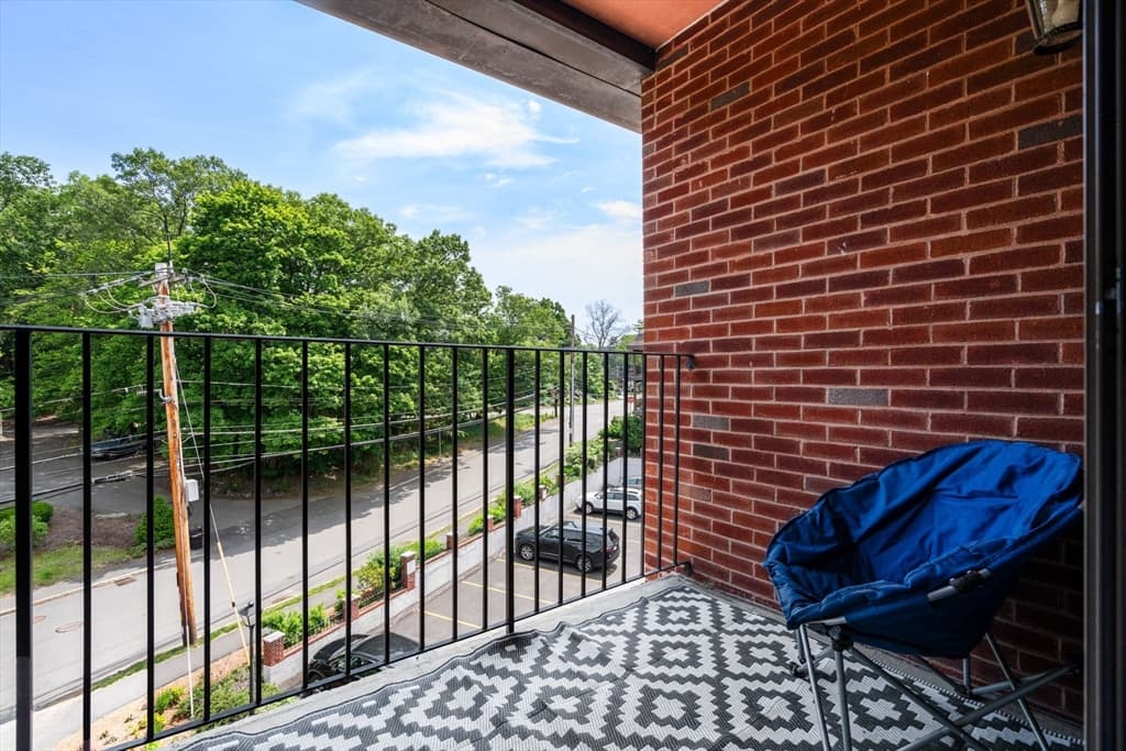 Condominium at 16 Winter St # 48A, Waltham MA 02452, Waltham, photo 5 of 14