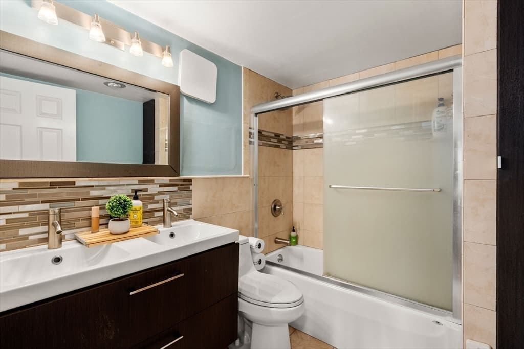Condominium at 16 Winter St # 48A, Waltham MA 02452, Waltham, photo 9 of 14