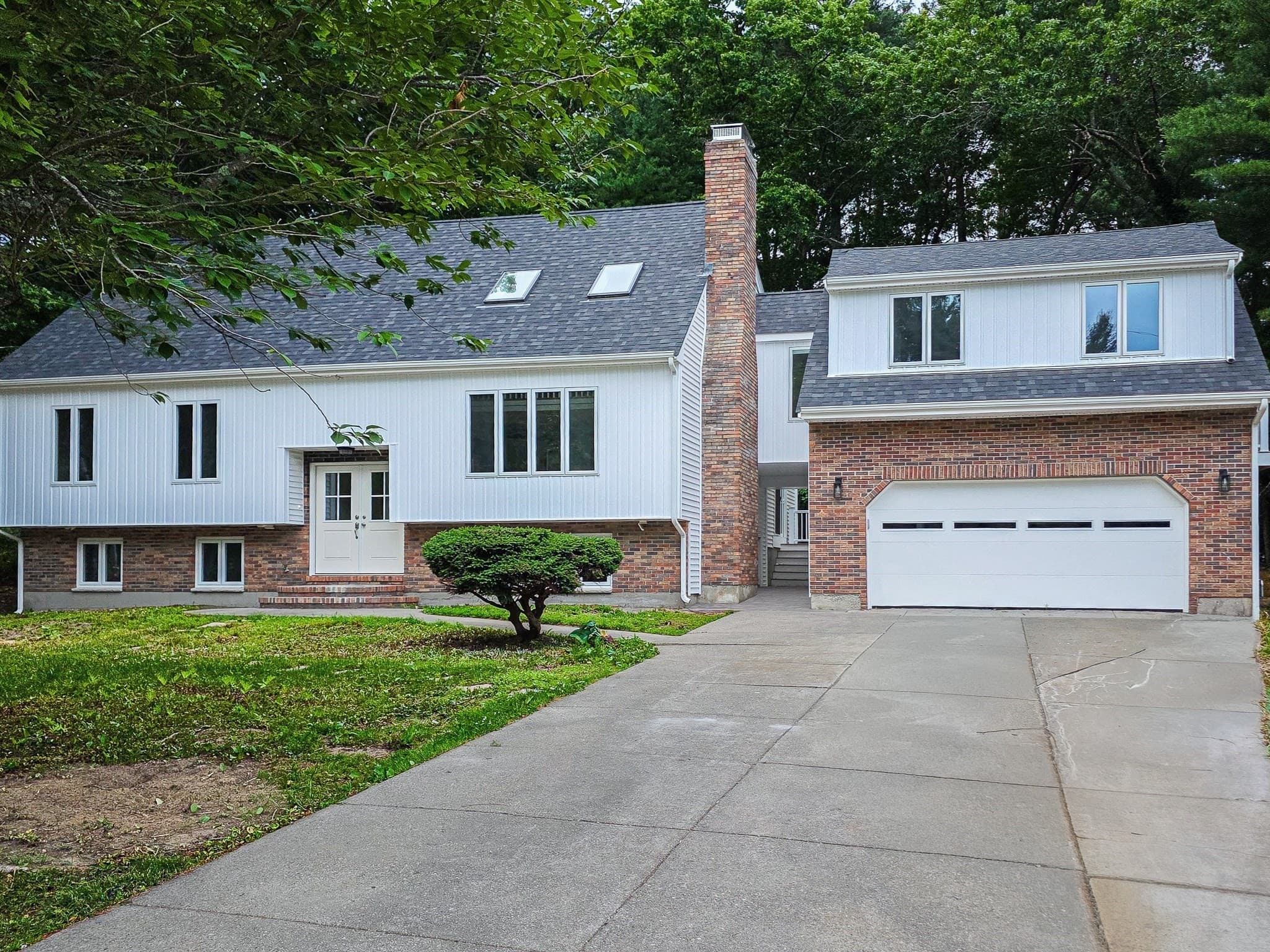 Single Family Residence at 41 Kenneth St, West Bridgewater MA 02379, West Bridgewater, photo 2 of 40