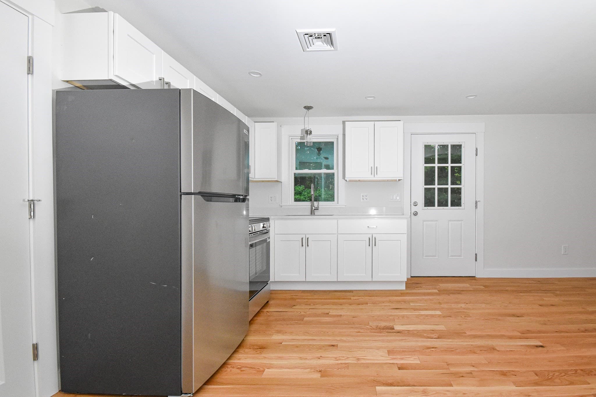 Single Family Residence at 41 Kenneth St, West Bridgewater MA 02379, West Bridgewater, photo 16 of 40