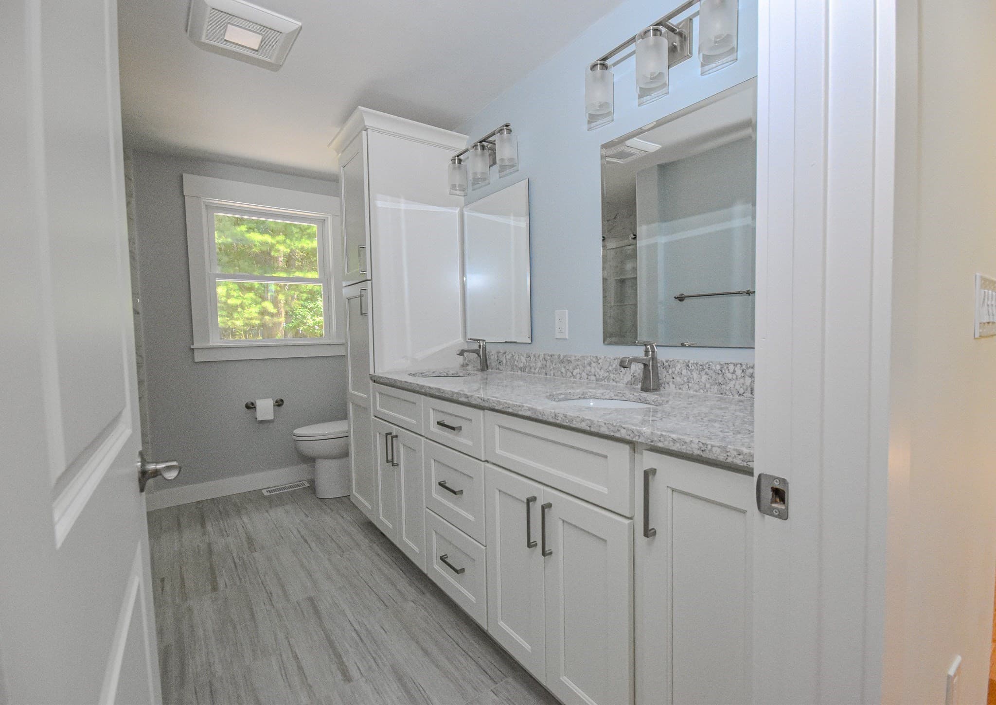 Single Family Residence at 41 Kenneth St, West Bridgewater MA 02379, West Bridgewater, photo 9 of 40