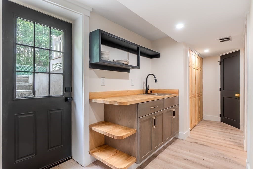 Single Family Residence at 5 Franklin Avenue, Wilmington MA 01887, Wilmington, photo 40 of 42