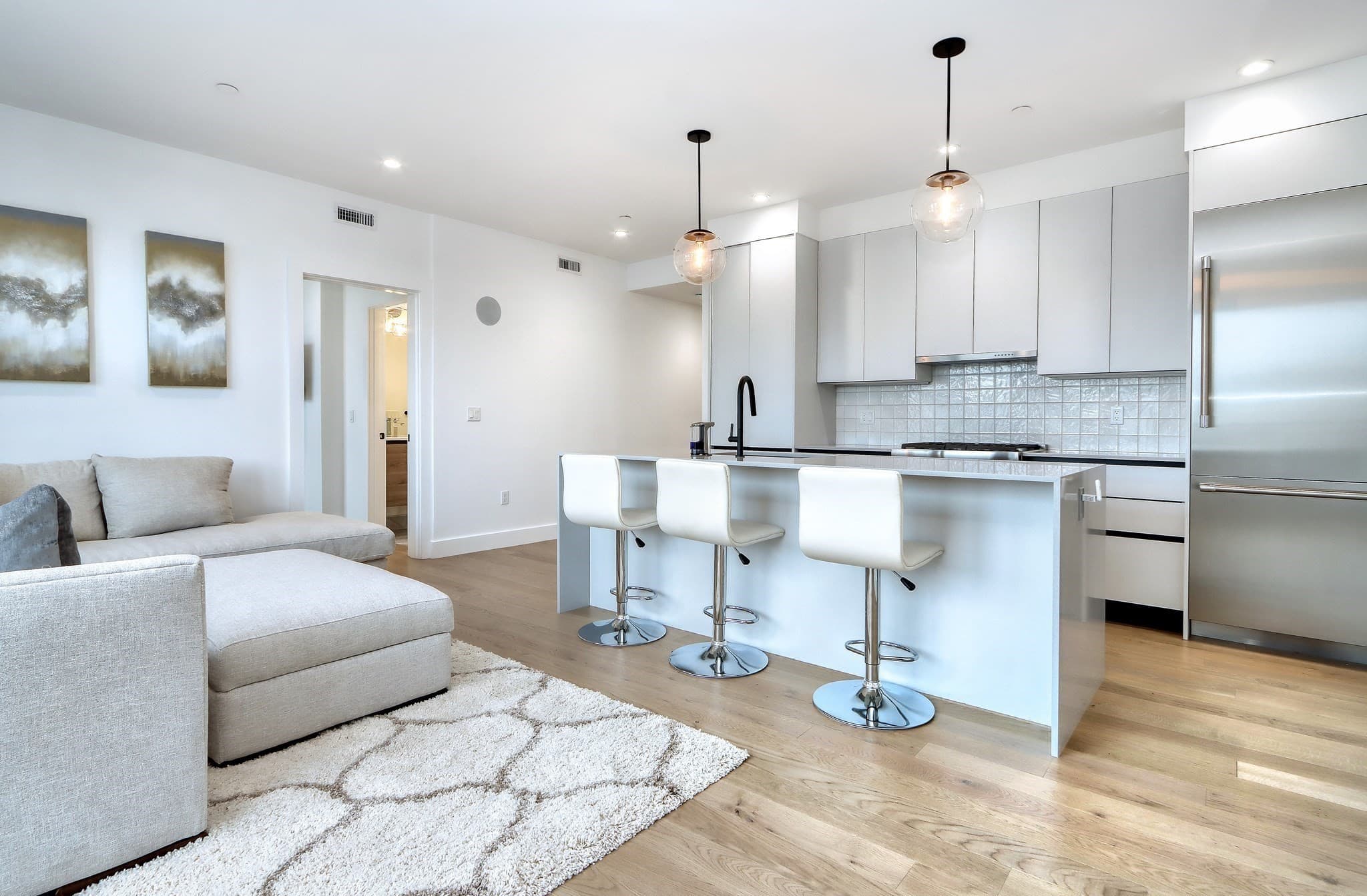 Condominium at 472 West Broadway # 204, Boston MA 02127, Boston, photo 5 of 23