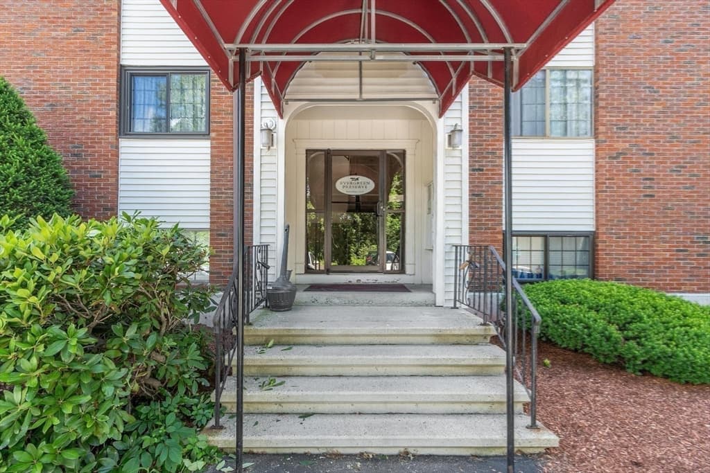 2510 Skyline # 7, Lowell MA 01854 photo 28