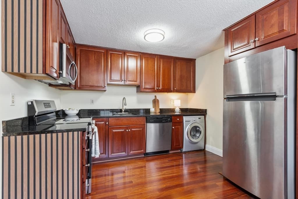 2510 Skyline # 7, Lowell MA 01854 photo 10