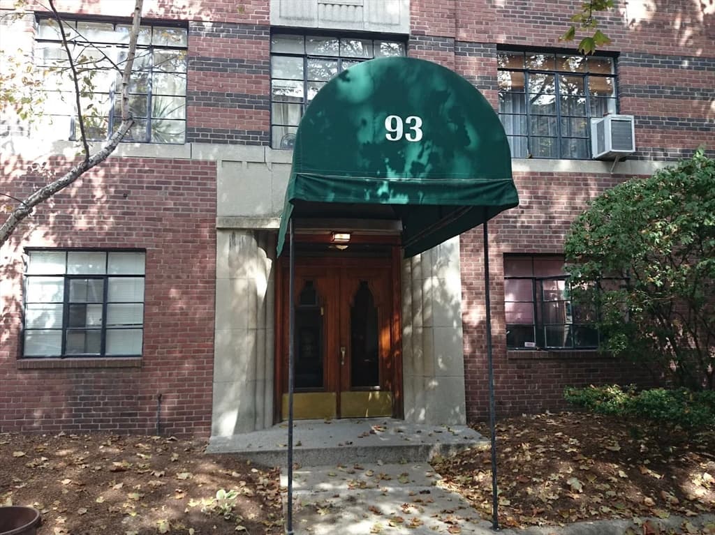 Condominium at 93 Strathmore Road # 10, Boston MA 02135, photo 3 of 20