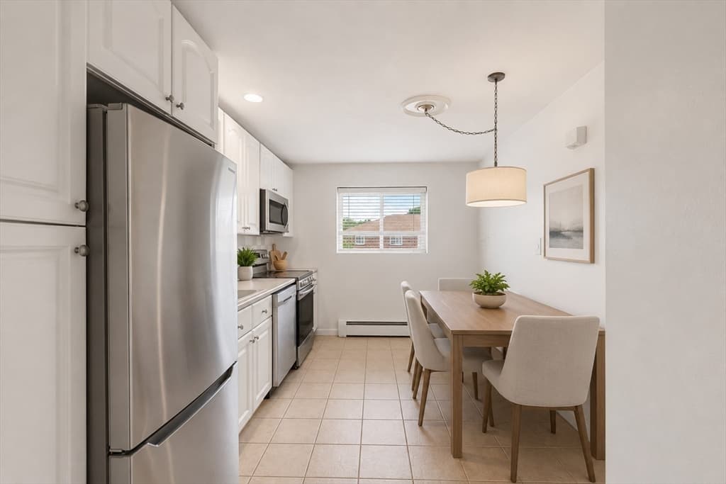Condominium at 68 Bryon Rd. # 5, Boston MA 02467, Boston, photo 4 of 9