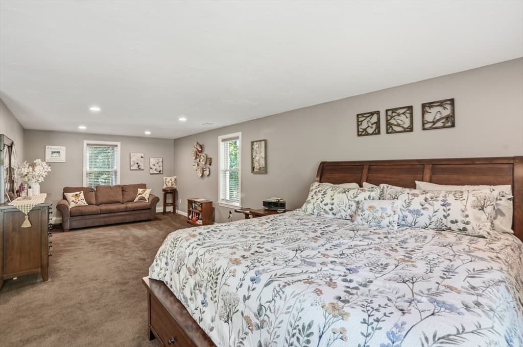 Single Family Residence at 61 Stoney Weir Rd, Halifax MA 02338, Halifax, photo 31 of 42