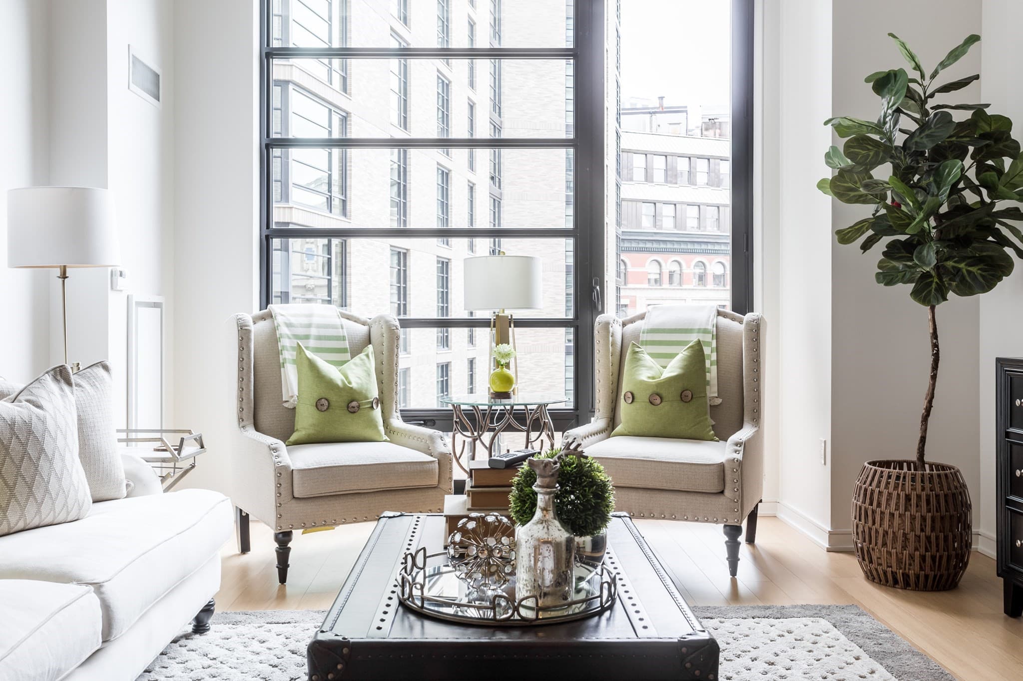 Condominium at 580 Washington St # 812, Boston MA 02111, photo 2 of 25