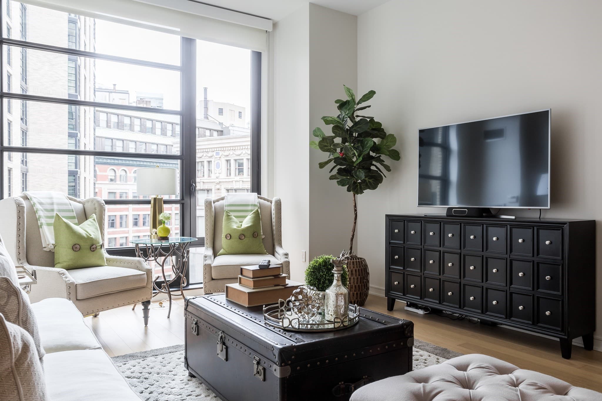 Condominium at 580 Washington St # 812, Boston MA 02111, photo 3 of 25