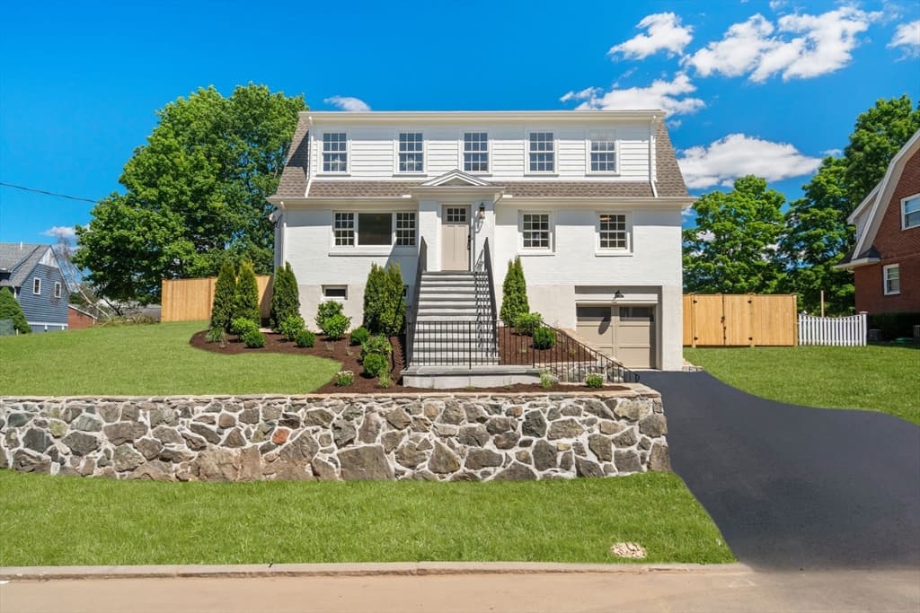 Single Family Residence at 26 N Gateway, Winchester MA 01890, photo 2 of 36
