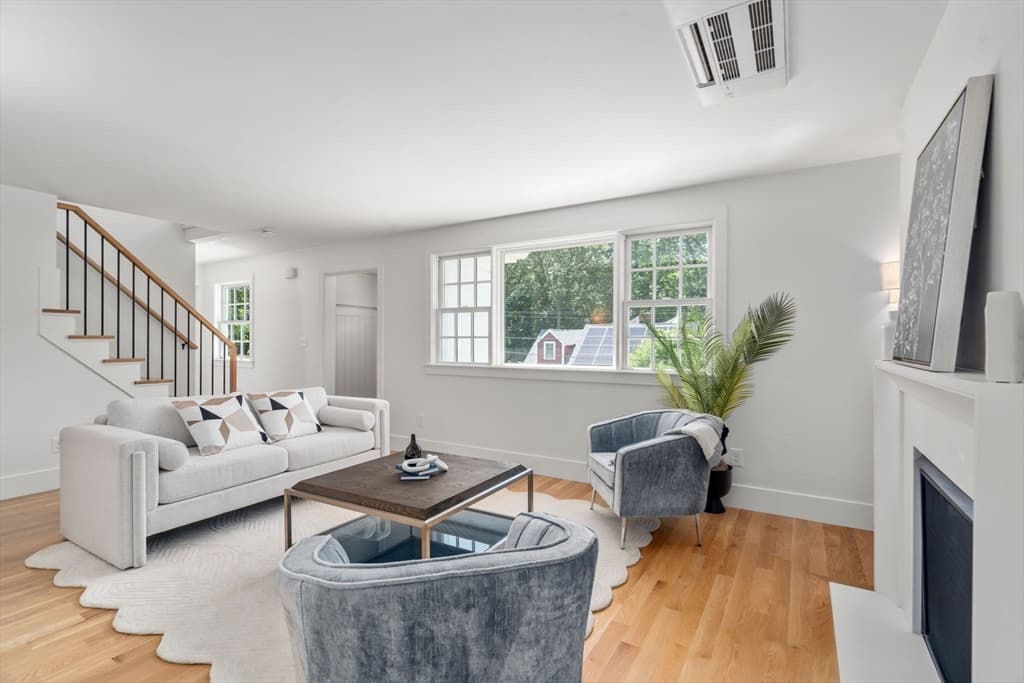 Single Family Residence at 26 N Gateway, Winchester MA 01890, photo 5 of 36