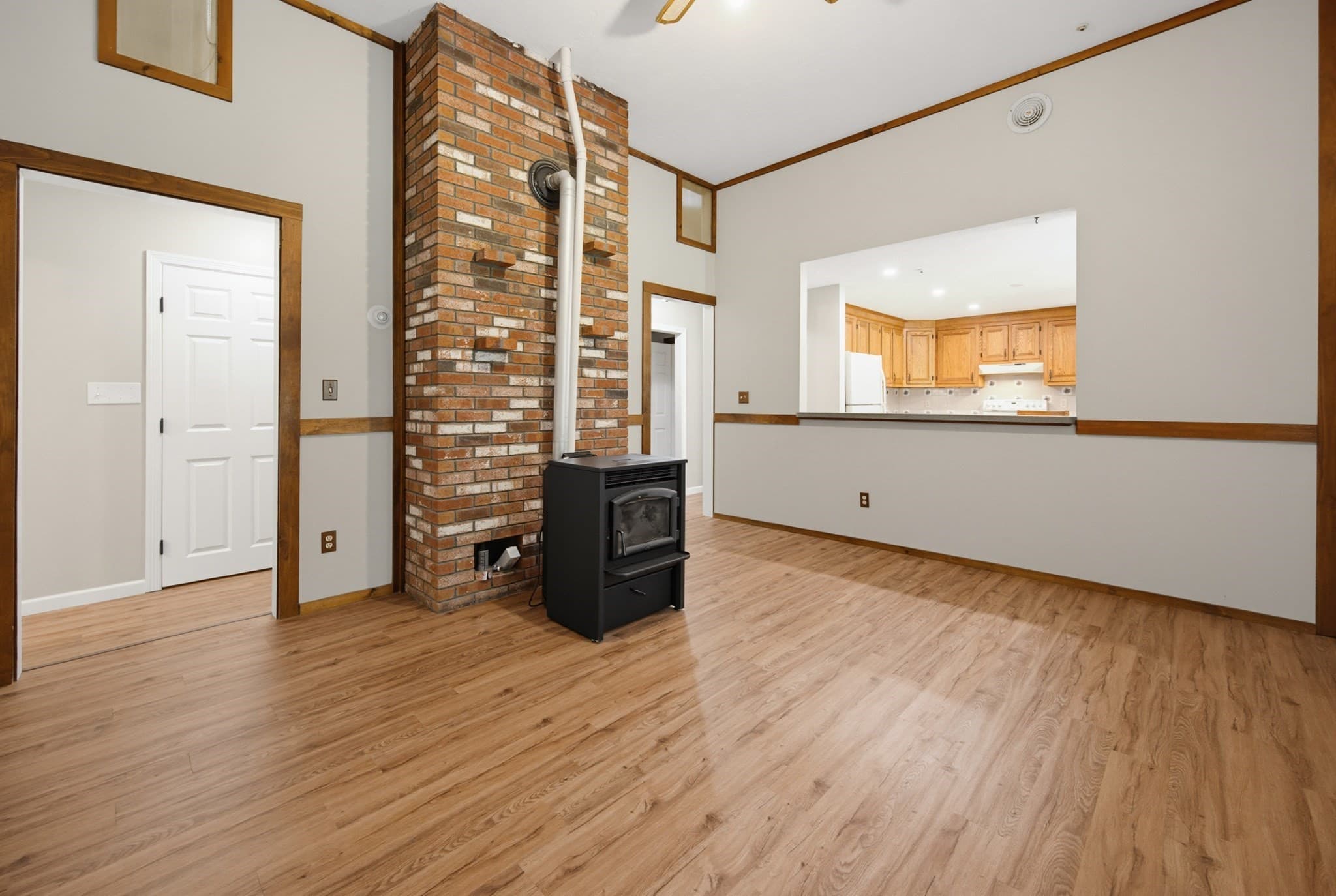 Single Family Residence at 81 Rocky Meadow St, Middleboro MA 02346, photo 6 of 42