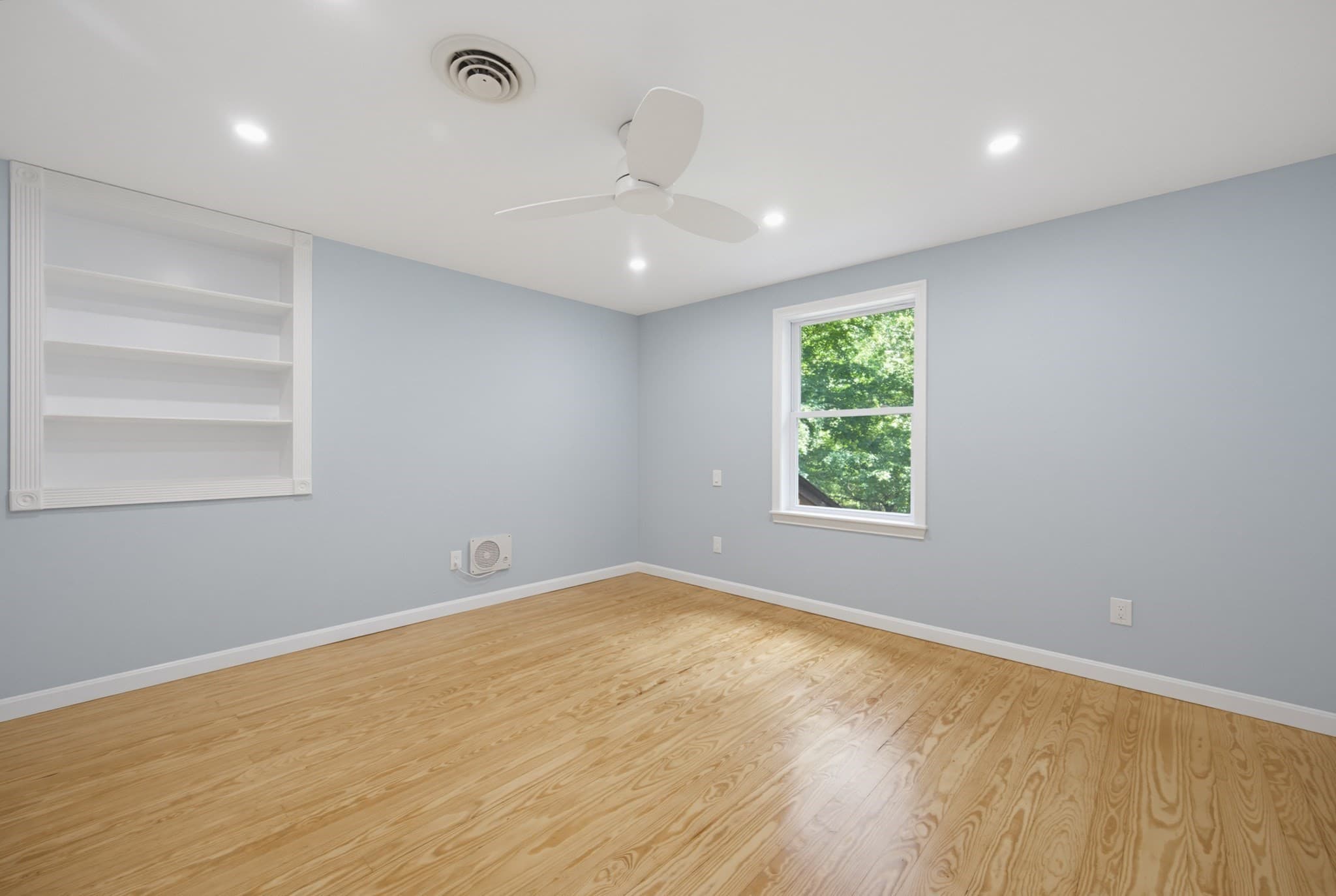 Single Family Residence at 81 Rocky Meadow St, Middleboro MA 02346, photo 16 of 42
