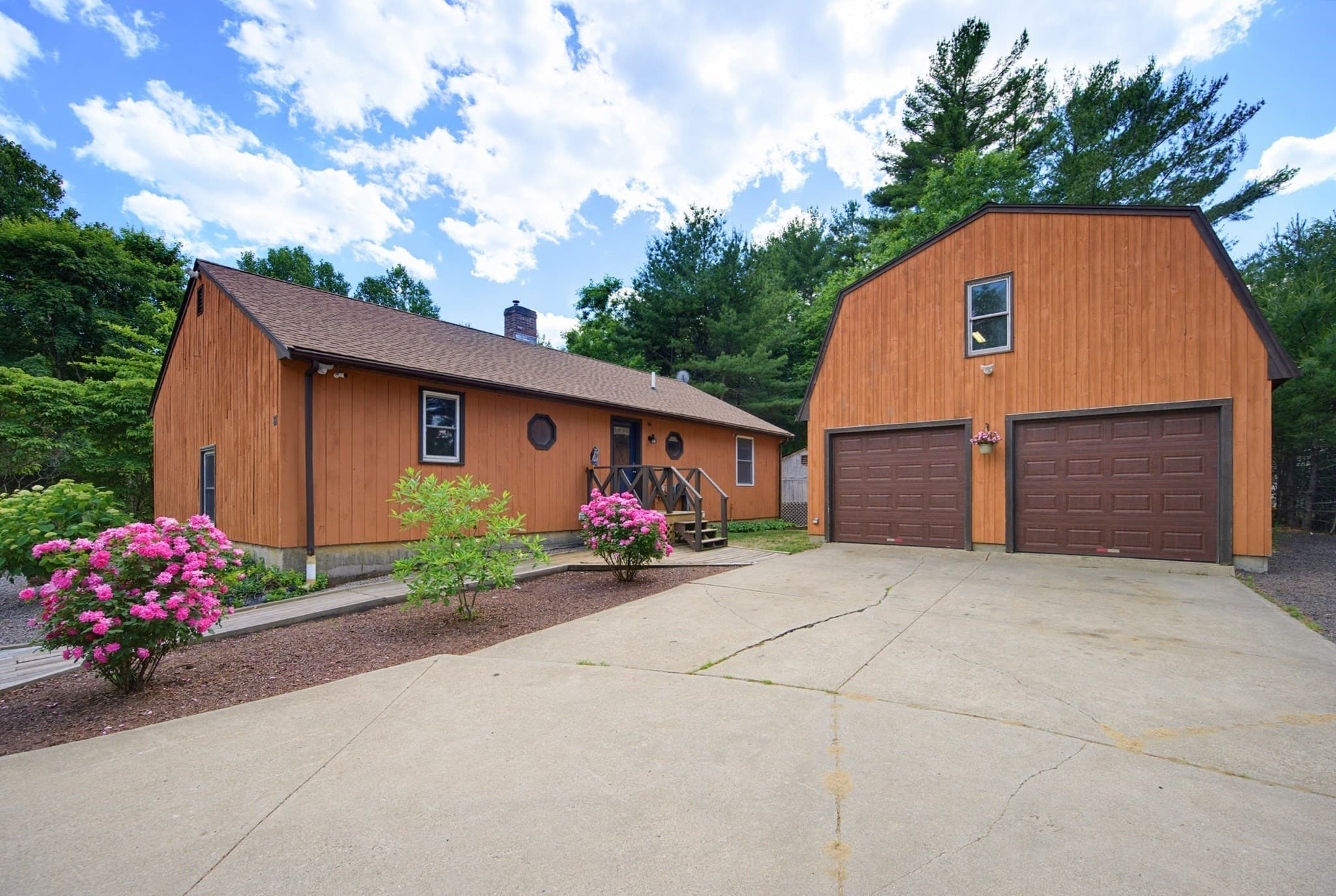 81 Rocky Meadow St, Middleboro MA 02346