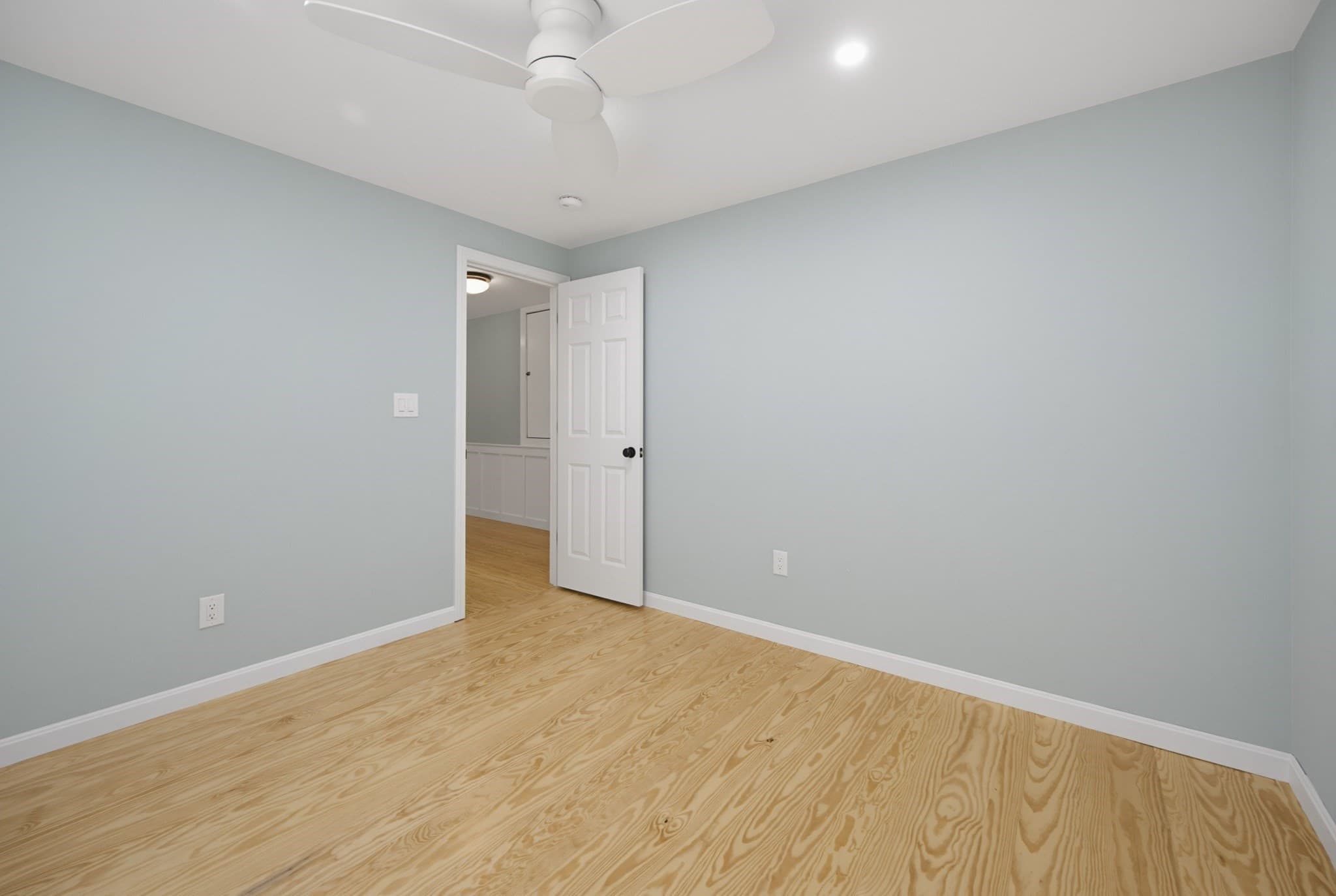 Single Family Residence at 81 Rocky Meadow St, Middleboro MA 02346, photo 19 of 42