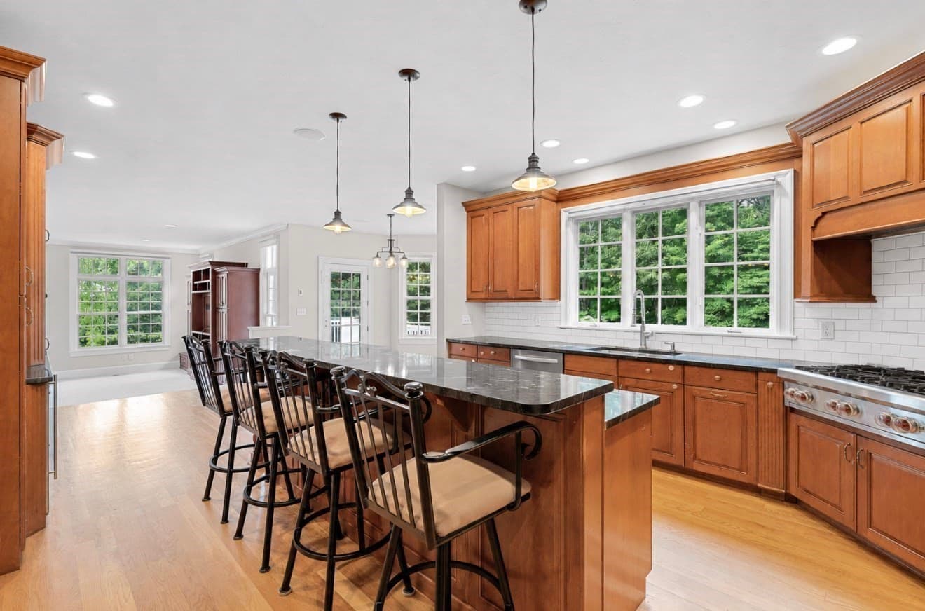 Single Family Residence at 16 Kingsbury Dr, Holliston MA 01746, Holliston, photo 6 of 42