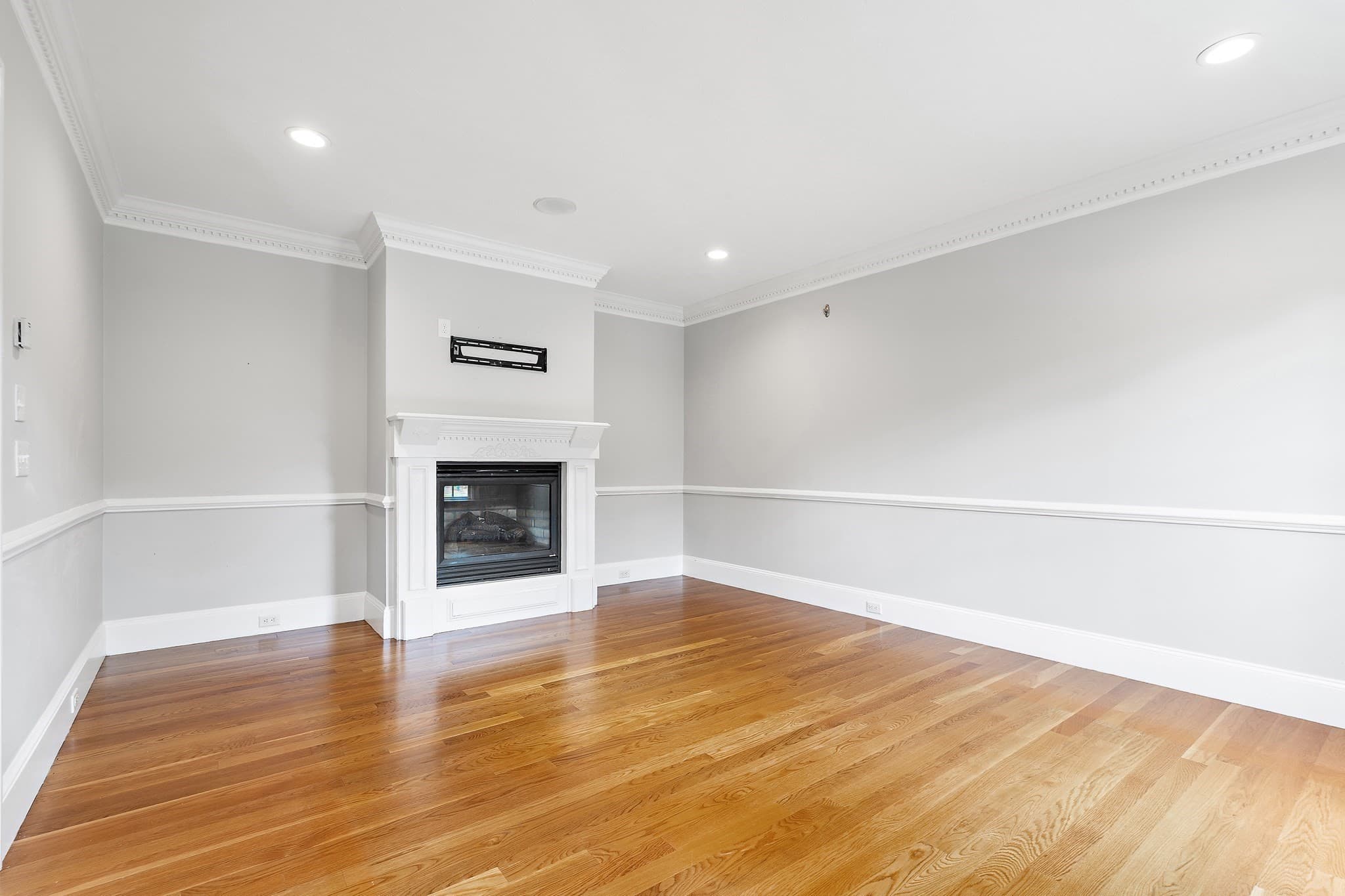 Single Family Residence at 16 Kingsbury Dr, Holliston MA 01746, Holliston, photo 14 of 42