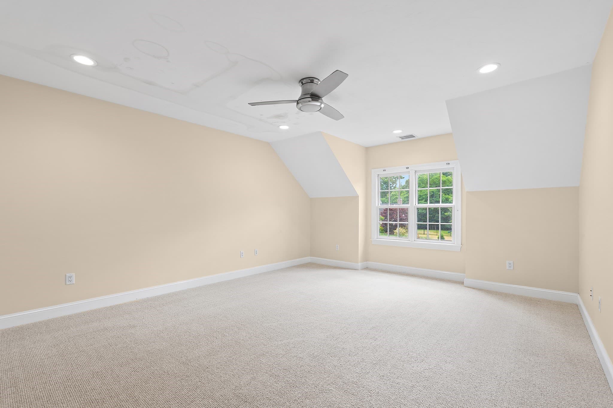 Single Family Residence at 16 Kingsbury Dr, Holliston MA 01746, Holliston, photo 25 of 42