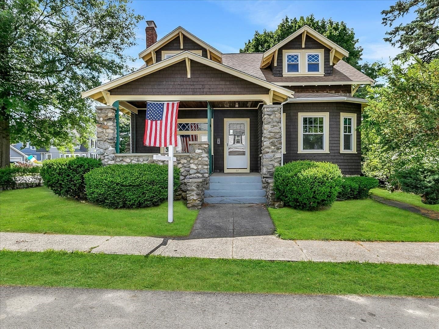 77 Lamoille Ave, Haverhill MA 01835