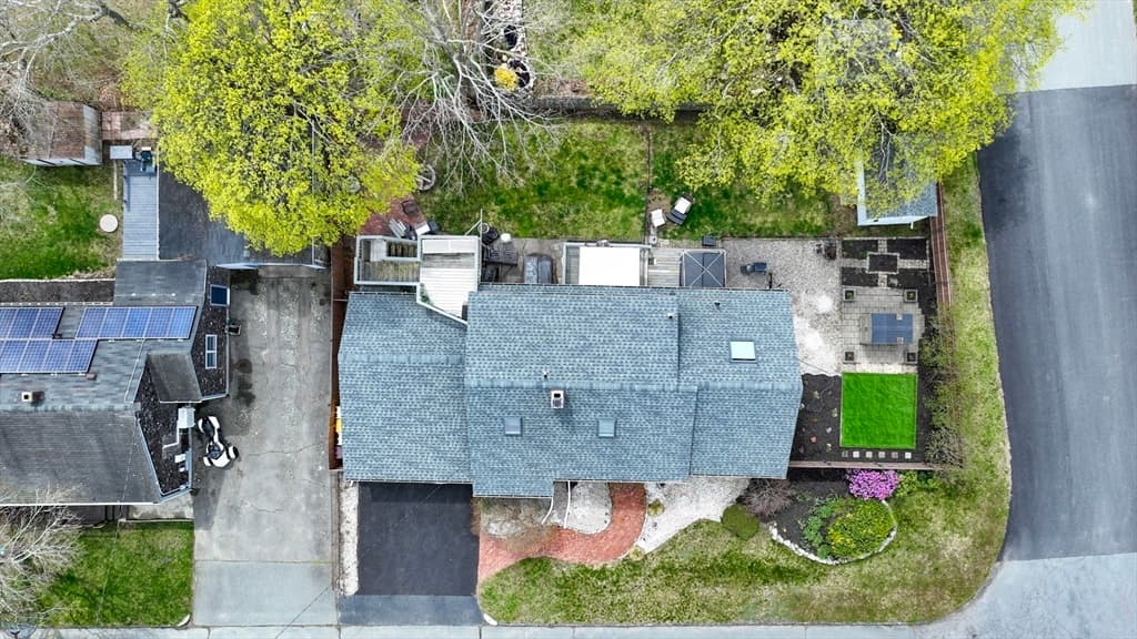 Single Family Residence at 2 Westland St, Acushnet MA 02743, Acushnet, photo 7 of 42