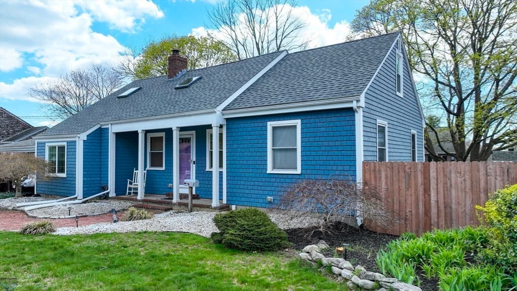 Single Family Residence at 2 Westland St, Acushnet MA 02743, Acushnet, photo 3 of 42