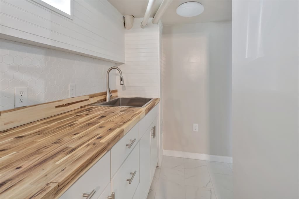 Single Family Residence at 2 Westland St, Acushnet MA 02743, Acushnet, photo 36 of 42