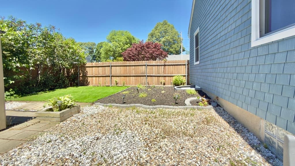 Single Family Residence at 2 Westland St, Acushnet MA 02743, Acushnet, photo 9 of 42