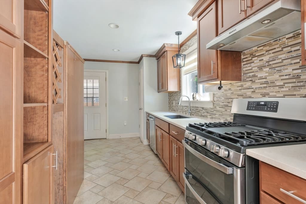Single Family Residence at 2 Westland St, Acushnet MA 02743, Acushnet, photo 15 of 42