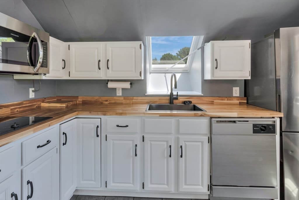 Single Family Residence at 2 Westland St, Acushnet MA 02743, Acushnet, photo 31 of 42