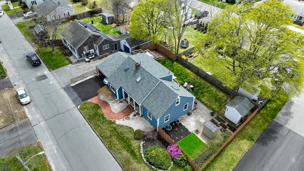 Single Family Residence at 2 Westland St, Acushnet MA 02743, Acushnet, photo 8 of 42