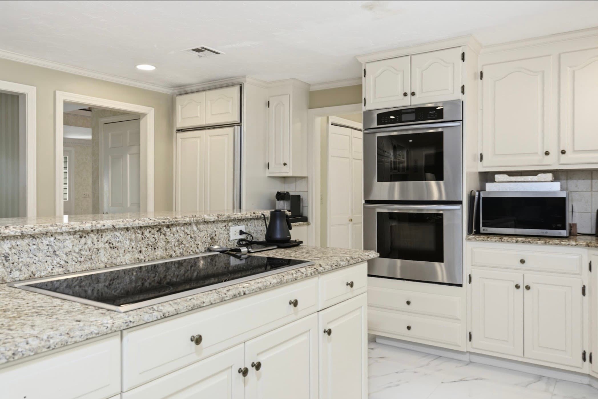 Single Family Residence at 10 Donnelly Drive, Medfield MA 02052, Medfield, photo 7 of 42