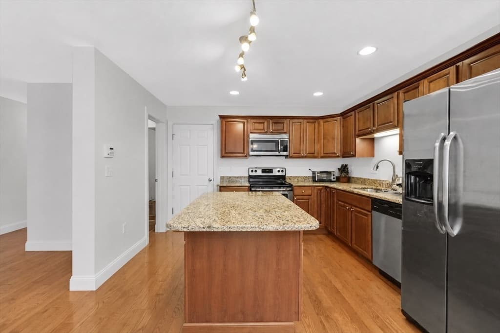 517 Ideal # 603, Ludlow MA 01056 photo 7