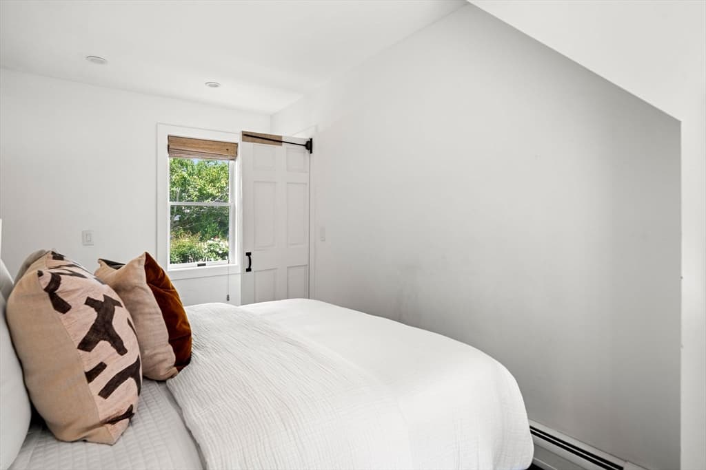44 Pleasant Street, Provincetown MA 02657 photo 12