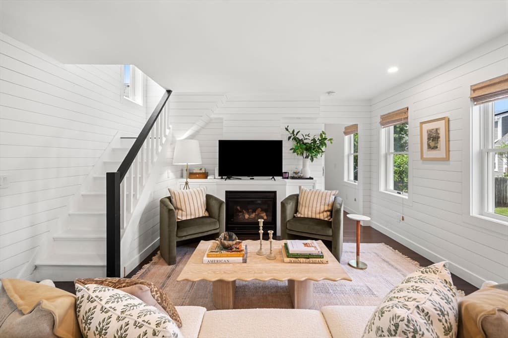 44 Pleasant Street, Provincetown MA 02657 photo 7
