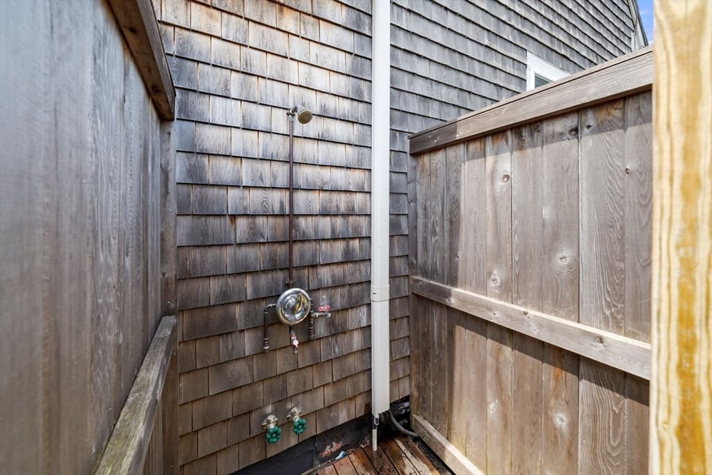 44 Pleasant Street, Provincetown MA 02657 photo 33