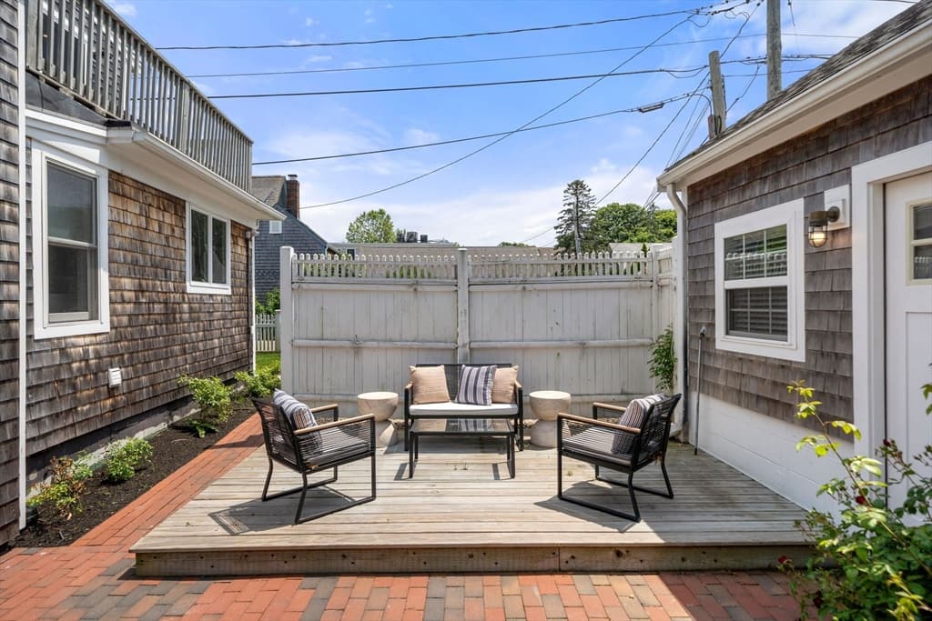 44 Pleasant Street, Provincetown MA 02657 photo 25