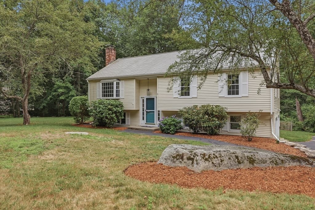 6 Fox Hill Road, Ashland MA 01721