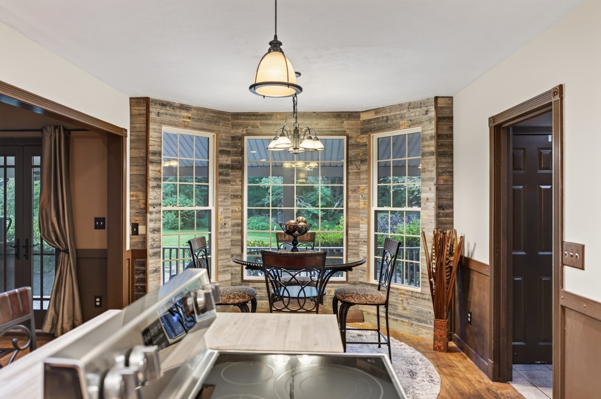 Single Family Residence at 227 Eight Lots Rd, Sutton MA 01590, photo 15 of 42