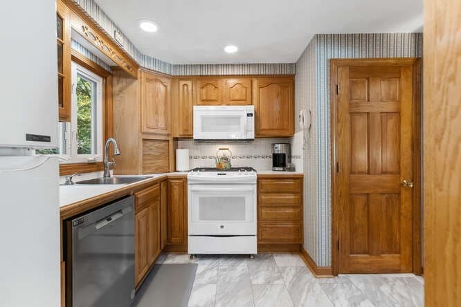 22 Marrett, Burlington MA 01803 photo 13