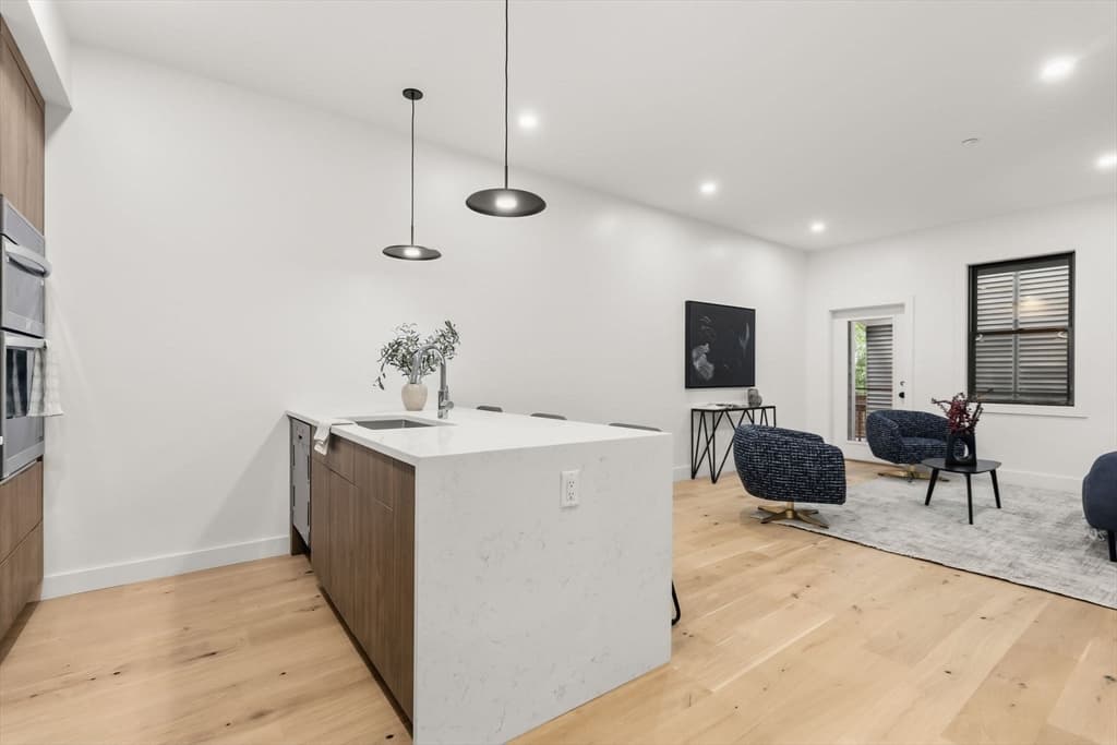 Condominium at 47 Condor # 202A, Boston MA 02128, Boston, photo 9 of 17