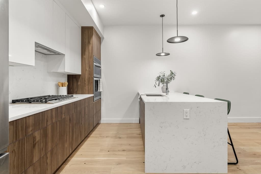 Condominium at 47 Condor # 202A, Boston MA 02128, Boston, photo 10 of 17