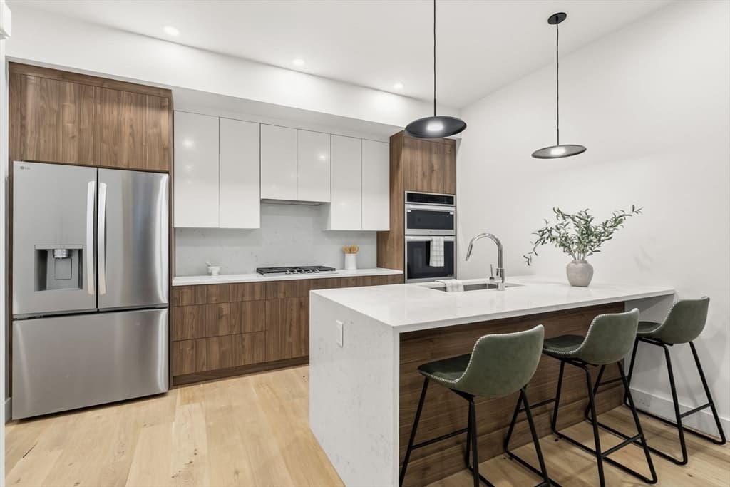 Condominium at 47 Condor # 202A, Boston MA 02128, Boston, photo 8 of 17