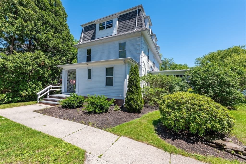 95 E Pleasant St # H, Amherst MA 01002