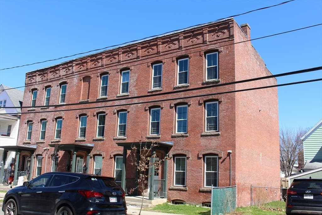 85-89 Fifth St, Montague MA 01376